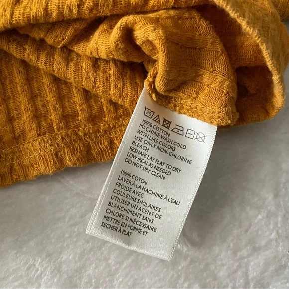 UO Cropped Waist Hook & Eye Dolman Knit Top - Picture 8 of 11